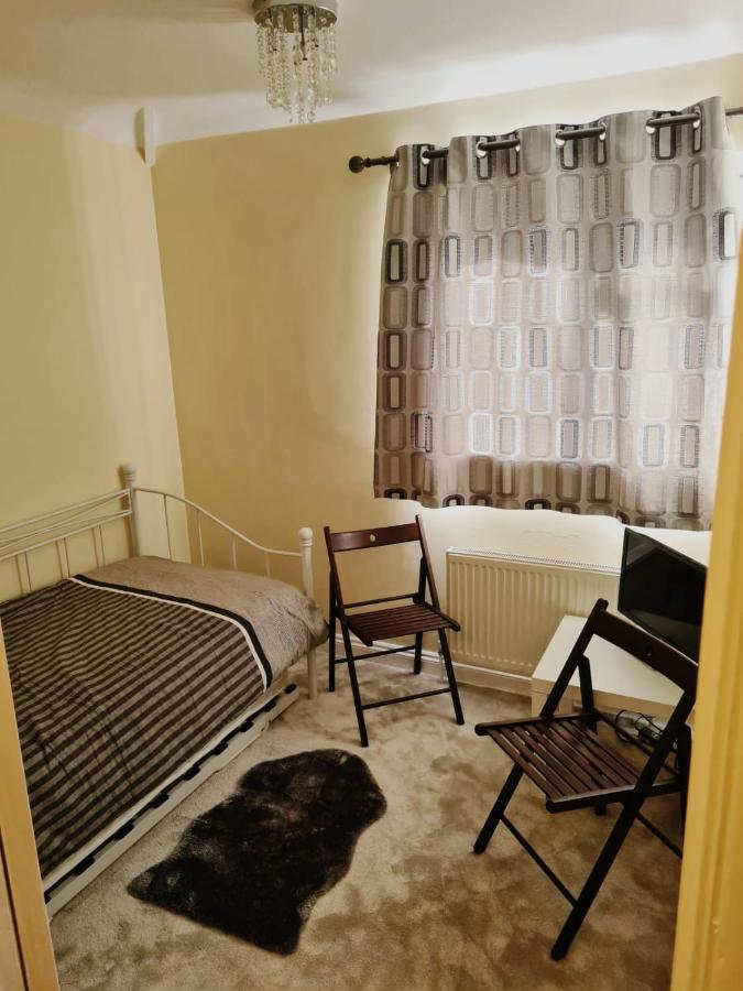 Shaz,s House * Cowley (Greater London)